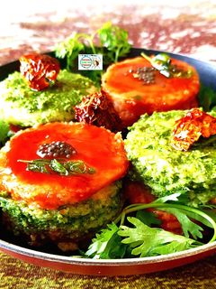 तिरंगा ढोकला कोइन्स (Tiranga dhokla coins recipe in Hindi) रेसिपी मुख्य फोटो