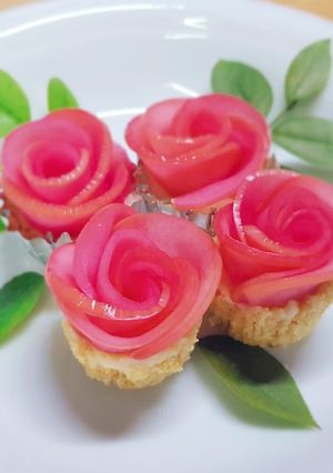 รูปของ ทาร์ตแอปเปิ้ลดอกกุหลาบ Pink Valentine's 💗 ไม่ใช้เตาอบ