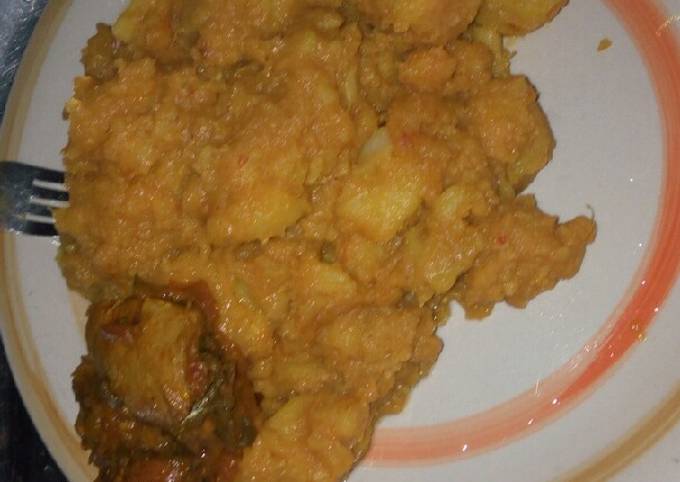 Yam Porridge wit Vegetable Oil