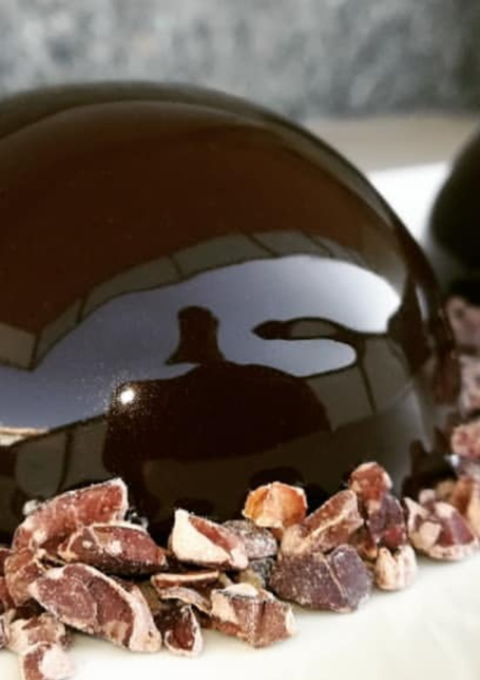 Una foto de Glaseado espejo de chocolate
