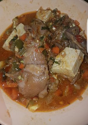 A picture of Chicken Tofu soup.