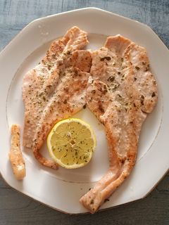 Una foto de Mariposas de salmón a la plancha