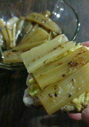 Una foto de Pencas de acelga al escabeche