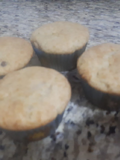 Una foto de Muffins con chispas de chocolate. Sin huevo