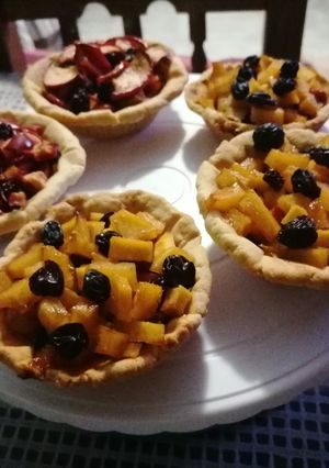Una foto de Tarta de manzana con mango y pasas
