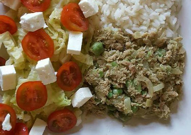 Step-by-Step Guide to Prepare Award-winning Lemon scented rice and tuna, with salad