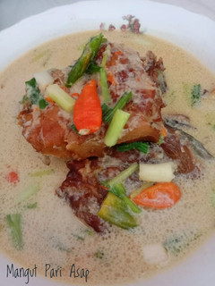 Foto resep Mangut ikan pari asap