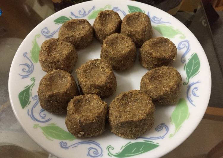 Recipe of Quick Oats And Sesame Seeds Ladoo