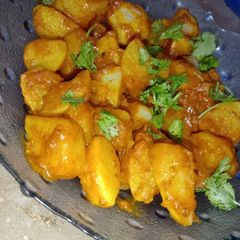 A picture of Khattay alu.