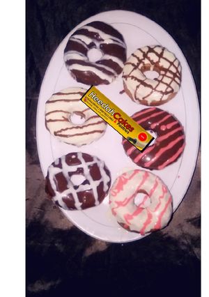 A picture of Glazed doughnut.