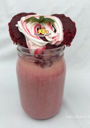 A picture of Red velvet milkshake.
