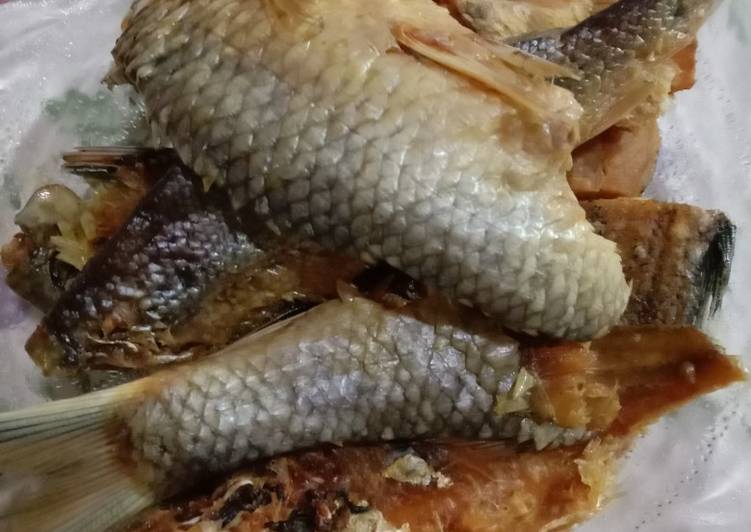 Bagaimana Menyiapkan &#34;Ikan asin Tukan goreng gurih&#34;😋😋👍🏼👍🏼🤭😋😋😍😘❤️, Sempurna