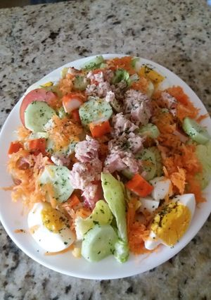 Una foto de Ensalada casi completa