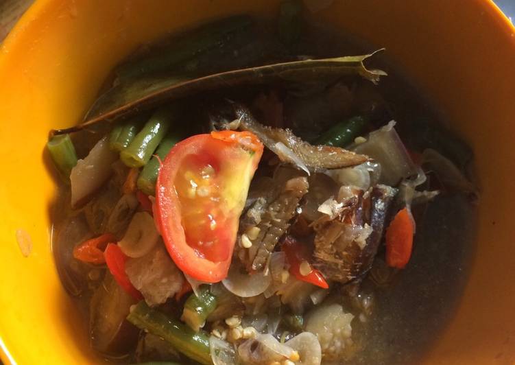 Langkah Mudah untuk Menyiapkan Tumis ikan asin terong, kacang panjang yang Bisa Manjain Lidah