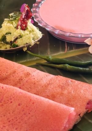 A picture of Beetroot masoor dal dosa.