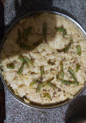 बेसन का ढोकला (besan ka dhokla recipe in Hindi) रेसिपी मुख्य फोटो