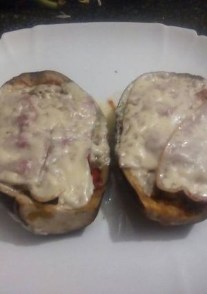 Una foto de Berenjenas rellenas de verdura y beicon al microondas