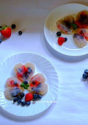 A picture of Heart shaped Jelly Cake.