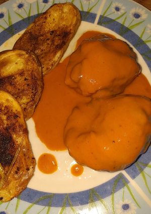 Una foto de Carrillada con salsa de verduras