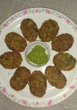 A picture of Protein packed Sprouts and Paneer Kabab.