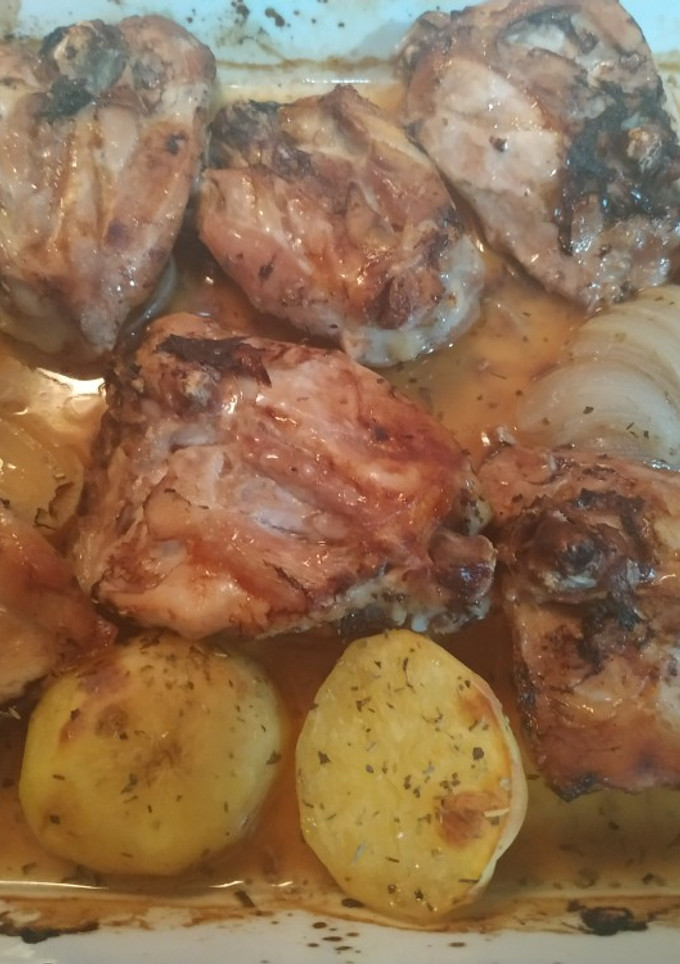 Una foto de Pollo con especias y oporto
