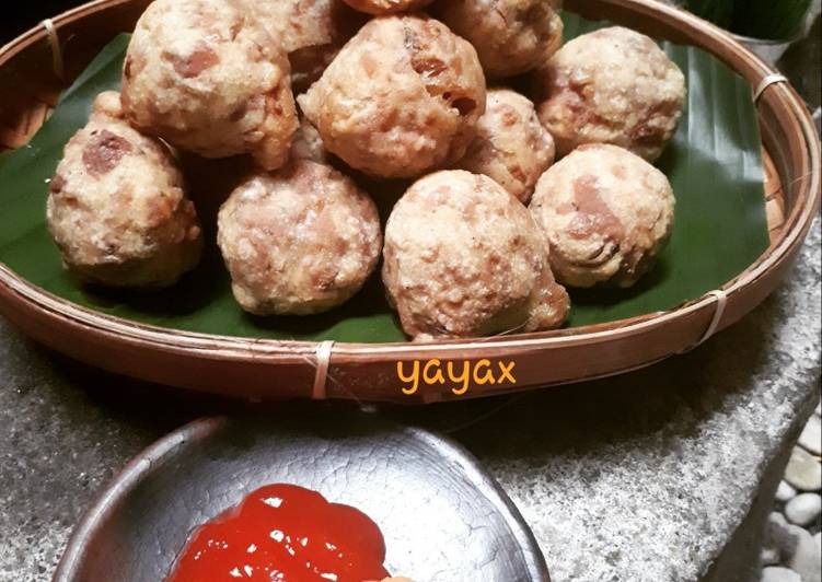 Proses Membuat Bola usus ayam goreng yang sempurna