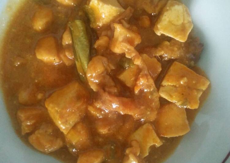 Langkah Mudah untuk Menyiapkan Gulai ayam anak kozt, Lezat Sekali