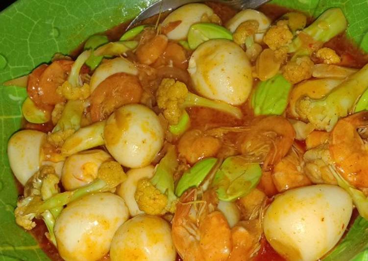 Cara Gampang Membuat Udang telur puyuh saus asam manis pedas yang Lezat Sekali