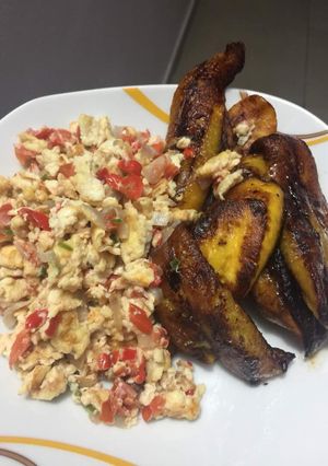 A picture of Fried egg and plantain.