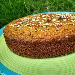 A picture of Oats Date Cake.