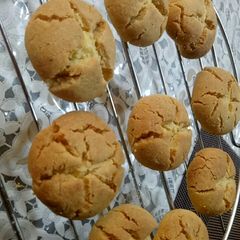 A picture of Almond Nankhatai.