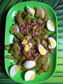Una foto de Judías verdes con jamón y huevo cocido