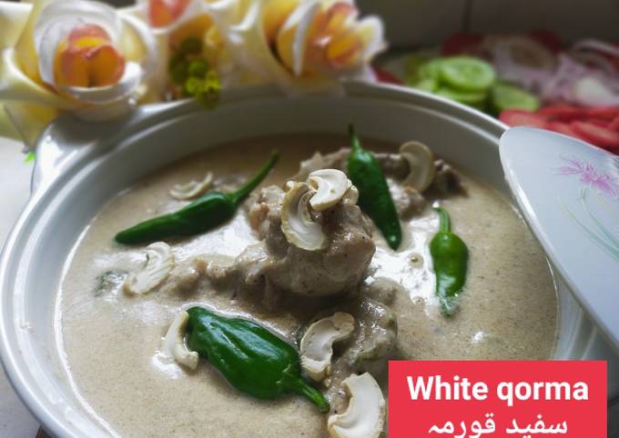White Chicken Qorma Restaurant style recipe !