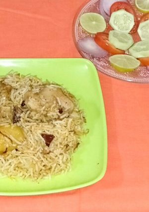 চিকেন বিরিয়ানি (Chicken biriyani recipe in bengali) রেসিপির প্রধান ছবি