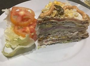 Una foto de Torre de panqueques salada