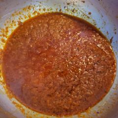 A picture of Curry for all gravy dishes.