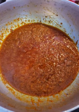 A picture of Curry for all gravy dishes.