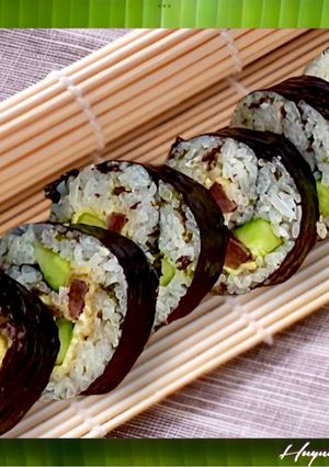 Hình của món Kimbap Việt Nam.