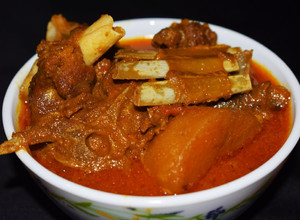 A picture of Bengali Style Mutton Curry.
