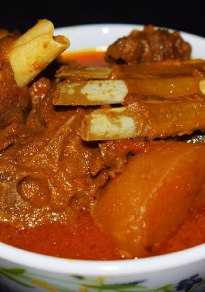 A picture of Bengali Style Mutton Curry.