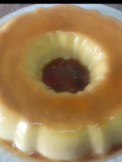 Una foto de Flan de caramelo sin horno/ comida de Marruecos