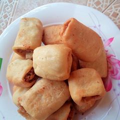 A picture of Yam rolls.
