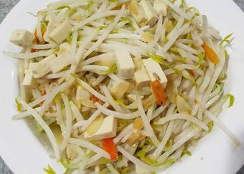 Easiest Way to Make Delicious Moms bean sprout with bean curd
