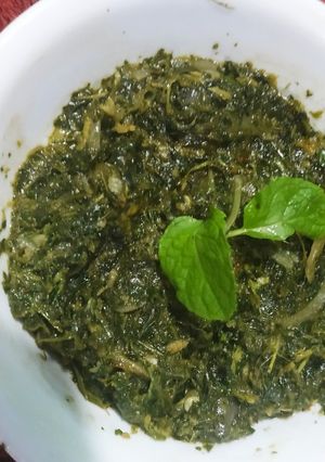 থানকুনি ও পুদিনাপাতার চাটনী। রেসিপির প্রধান ছবি