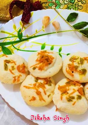 A picture of Veggie Rava idli.