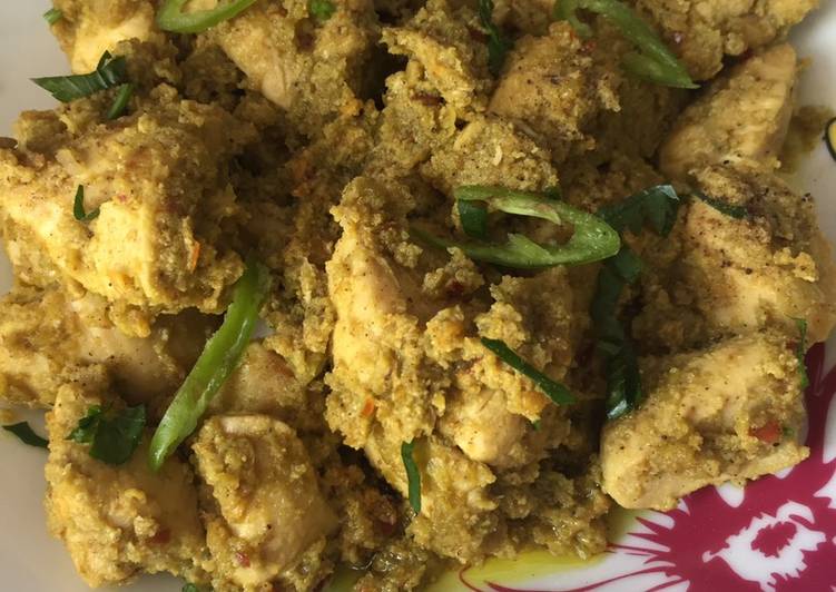 Green tomatoes chicken karahi