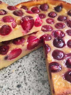 Una foto de Clafoutis de cerezas