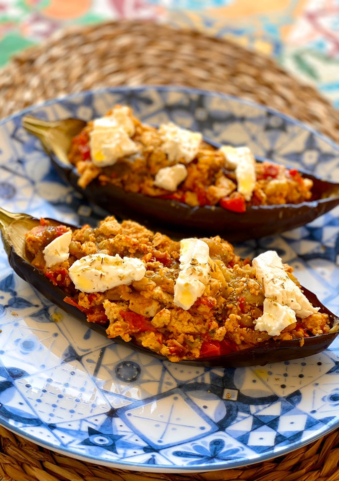 Una foto de Berenjenas rellenas con tofu - receta vegana