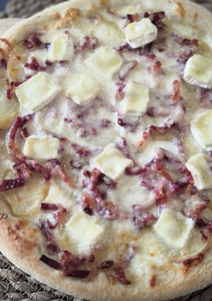 Une photo de Pizza rustique