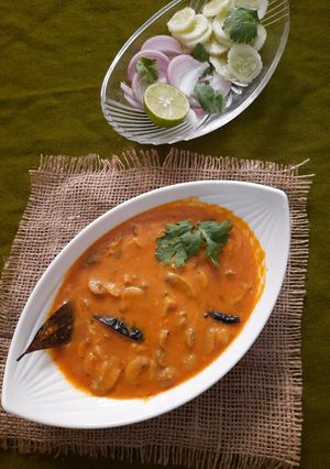 A picture of Mushroom curry.
